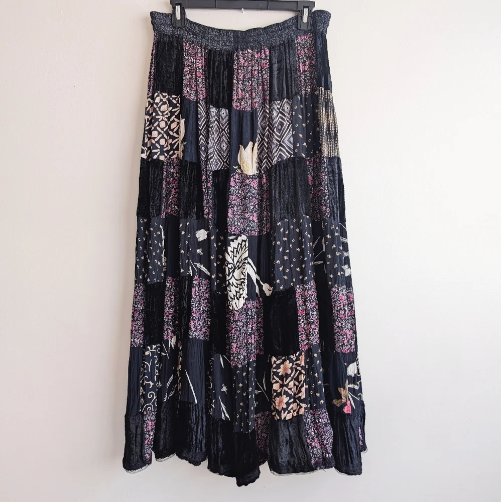 Vintage 90s Patchwork Broomstick Dark Floral Velvet Lace Trim Maxi Skirt Cottage - Picture 2 of 10